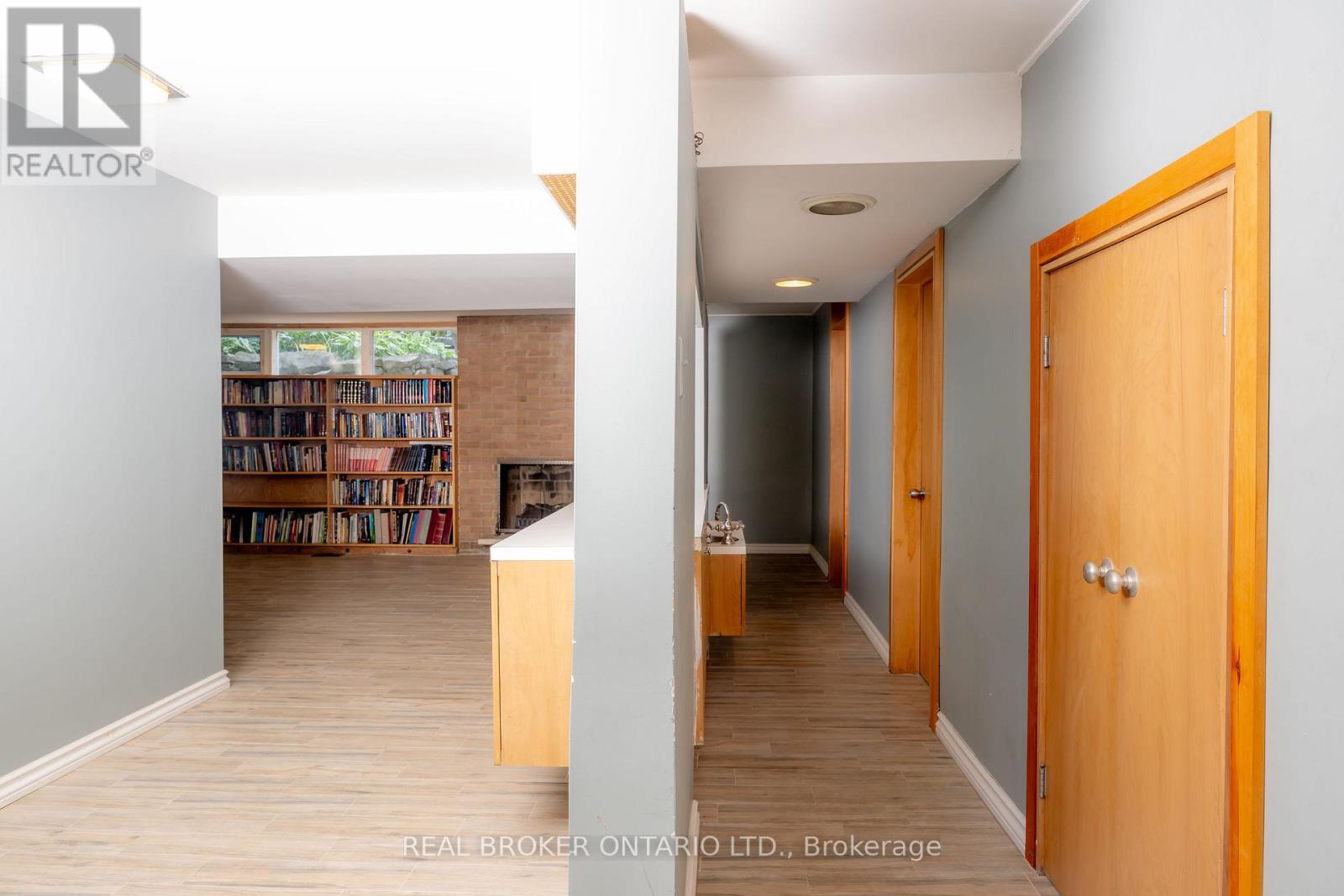 90 Winston Avenue, Hamilton, Ontario  L8S 2S6 - Photo 39 - X12382049