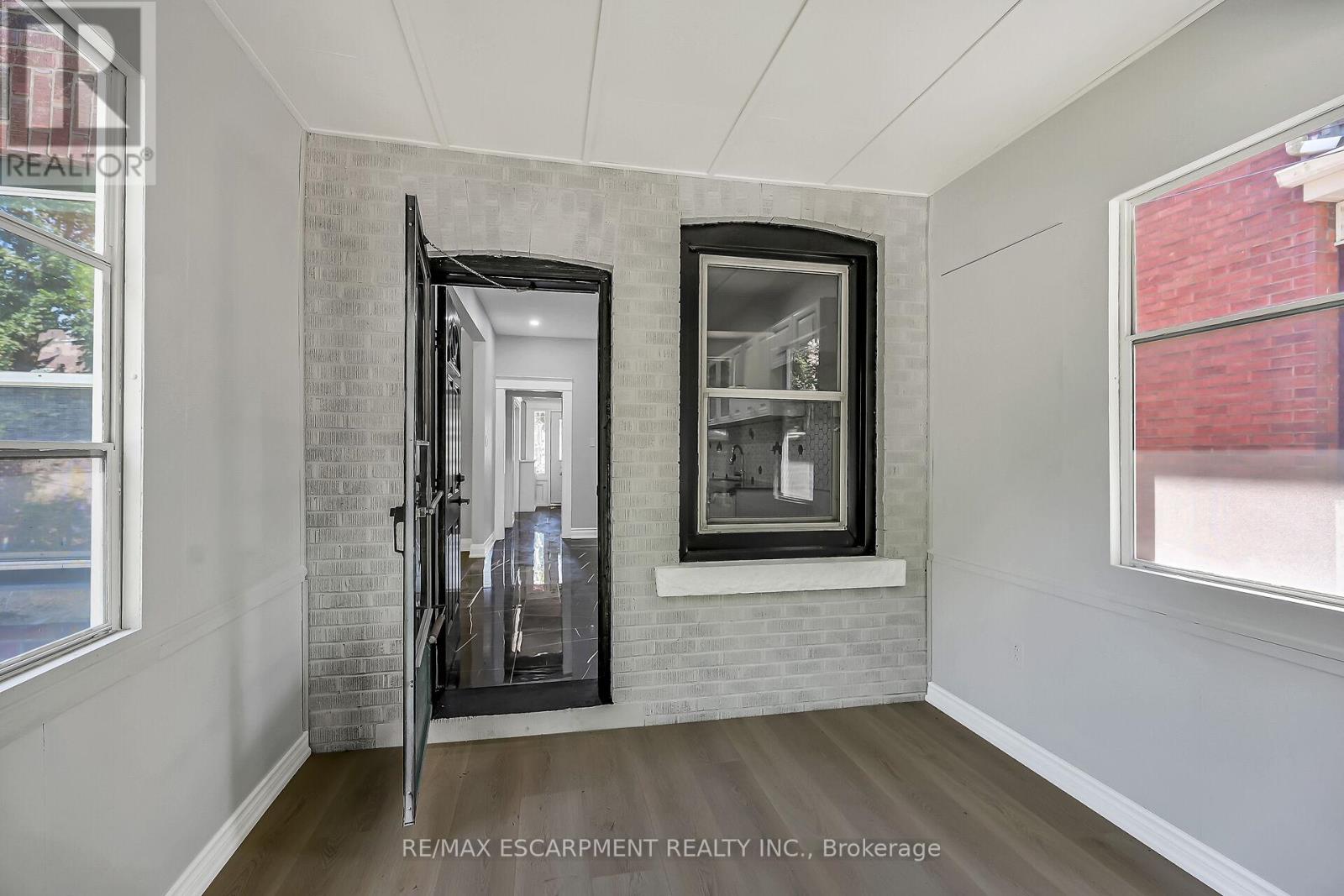 172 Sherman Avenue S, Hamilton, Ontario L8M 2P9 - Photo 18 - X12421064