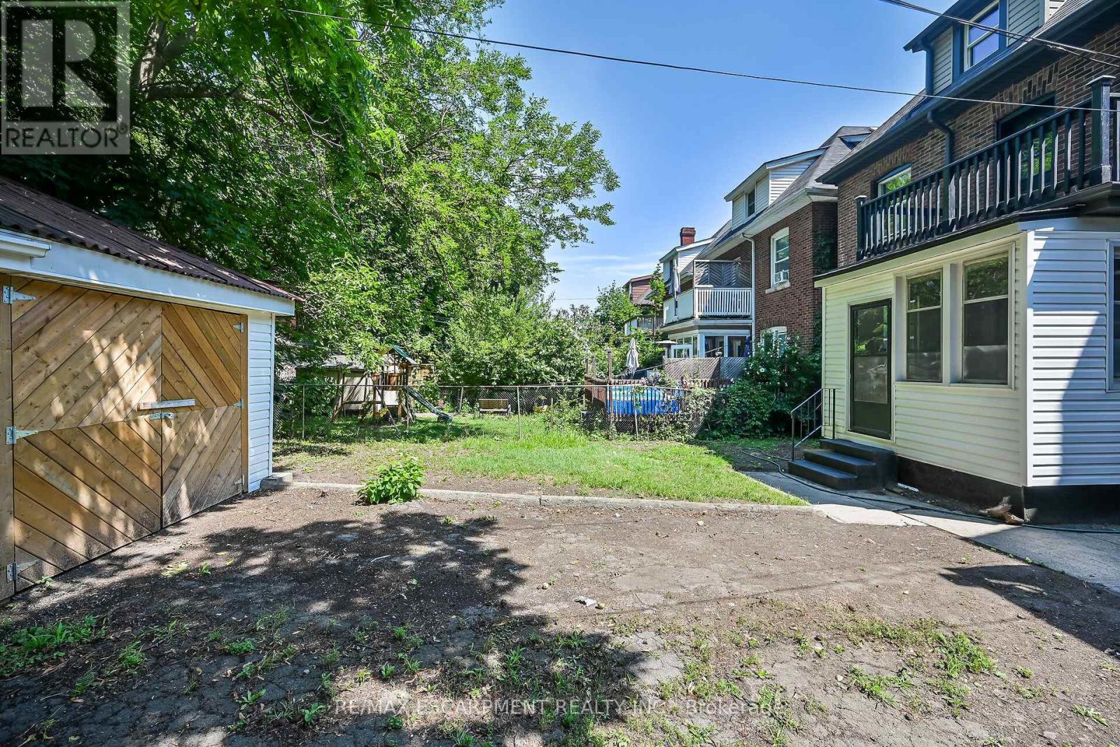 172 Sherman Avenue S, Hamilton, Ontario L8M 2P9 - Photo 39 - X12421064