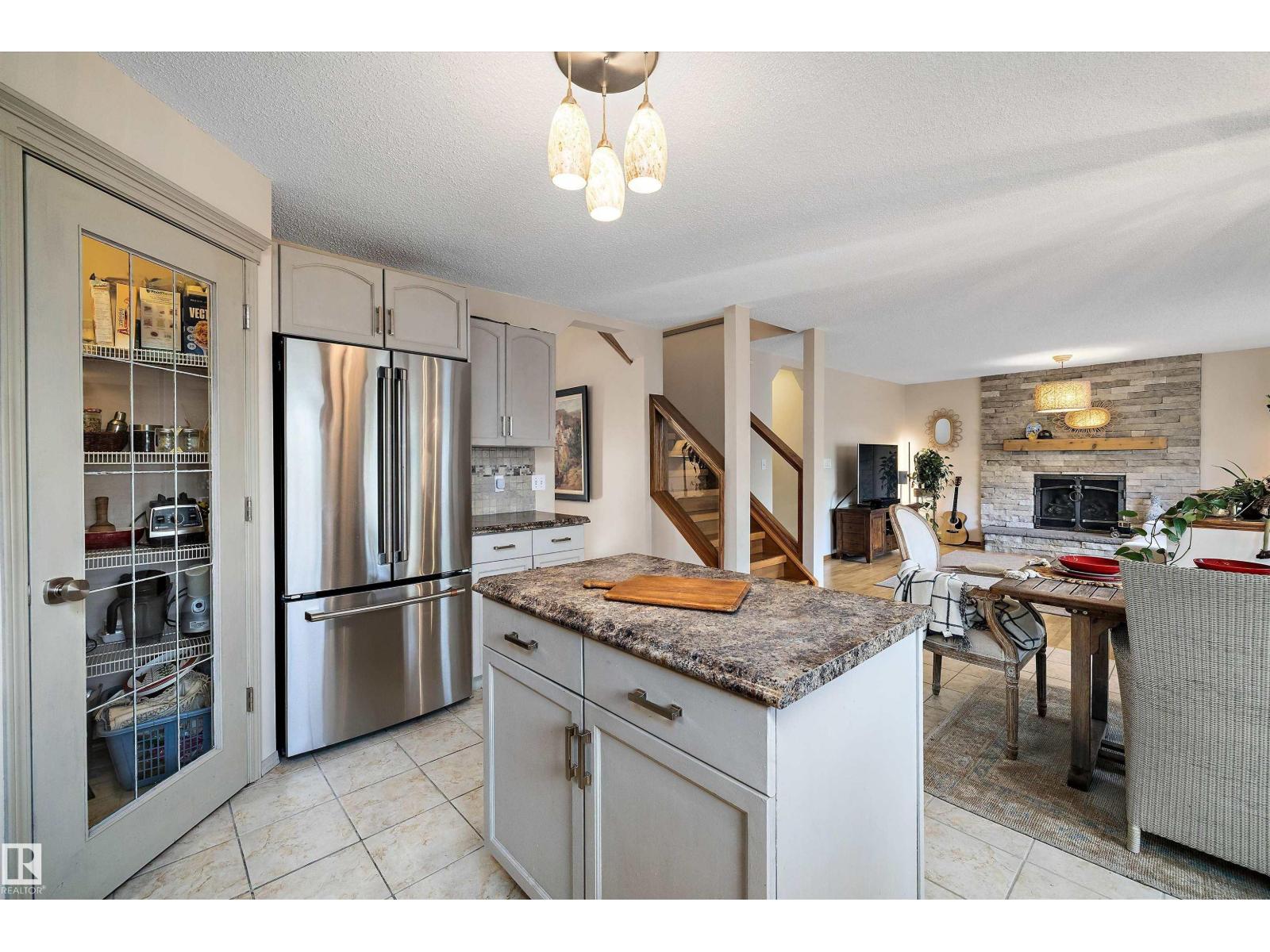 1060 Wedgewood Bv Nw, Edmonton, Alberta  T6M 2L6 - Photo 21 - E4465045