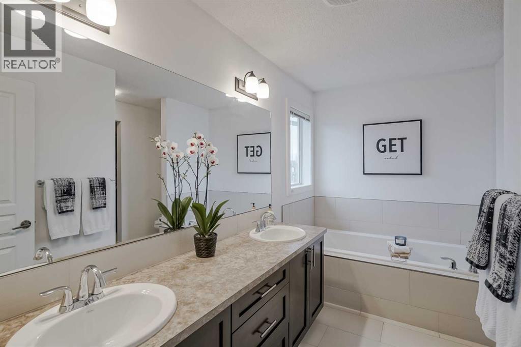 68 Copperpond Mews Se, Calgary, Alberta  T2Z 0Z3 - Photo 24 - A2268477