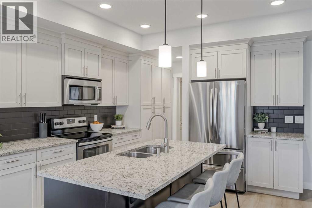 68 Copperpond Mews Se, Calgary, Alberta  T2Z 0Z3 - Photo 8 - A2268477