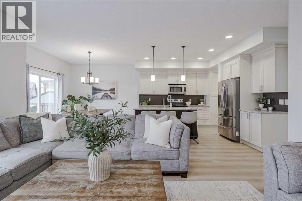 68 Copperpond Mews Se, Calgary, Alberta  T2Z 0Z3 - Photo 2 - A2268477