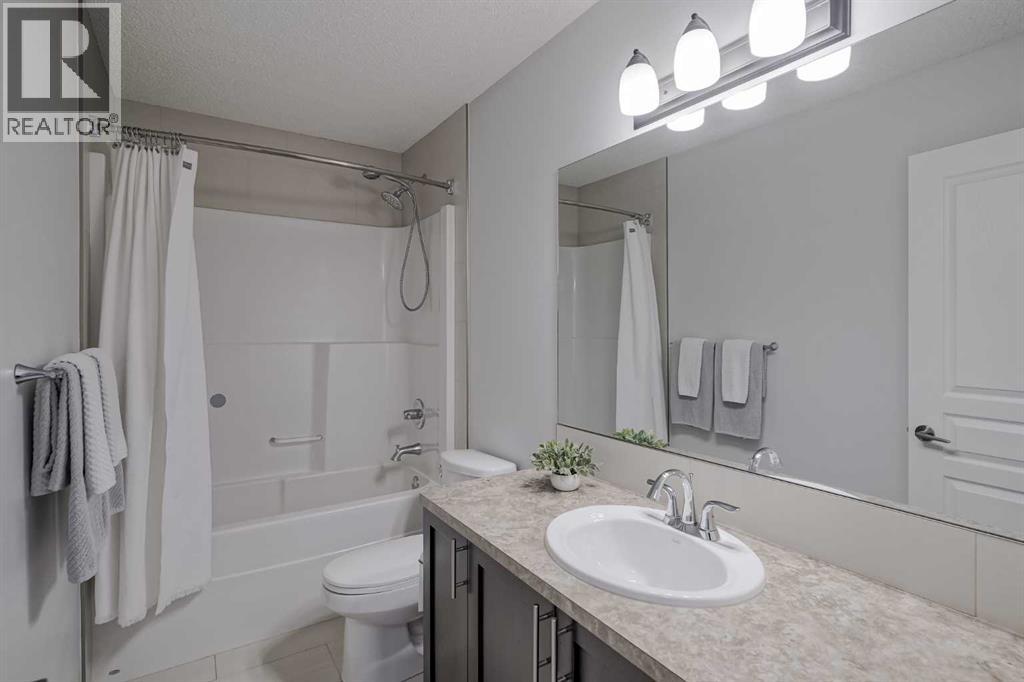 68 Copperpond Mews Se, Calgary, Alberta  T2Z 0Z3 - Photo 32 - A2268477
