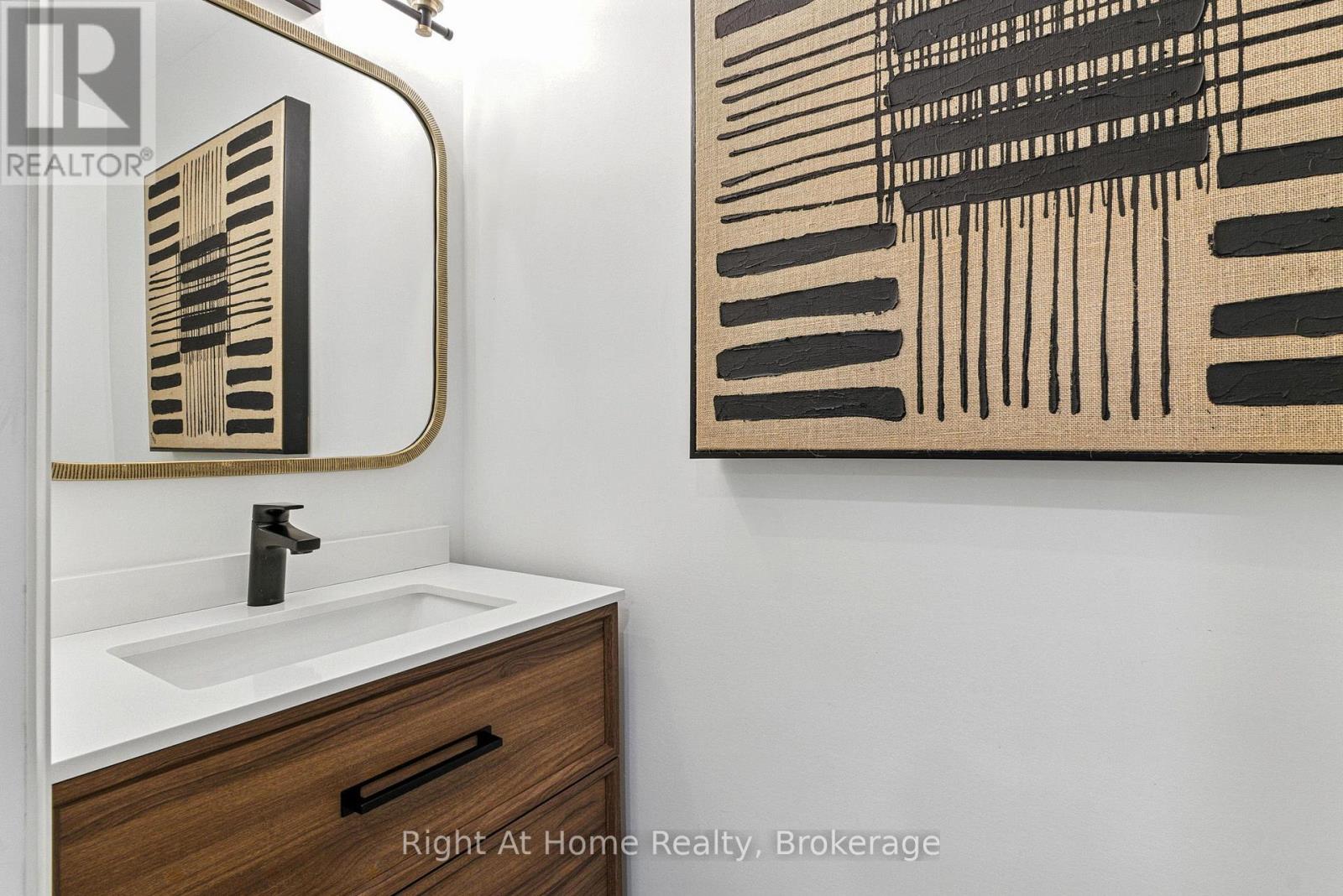 230 Poole Drive, Oakville, Ontario  L6H 3W4 - Photo 23 - W12371389