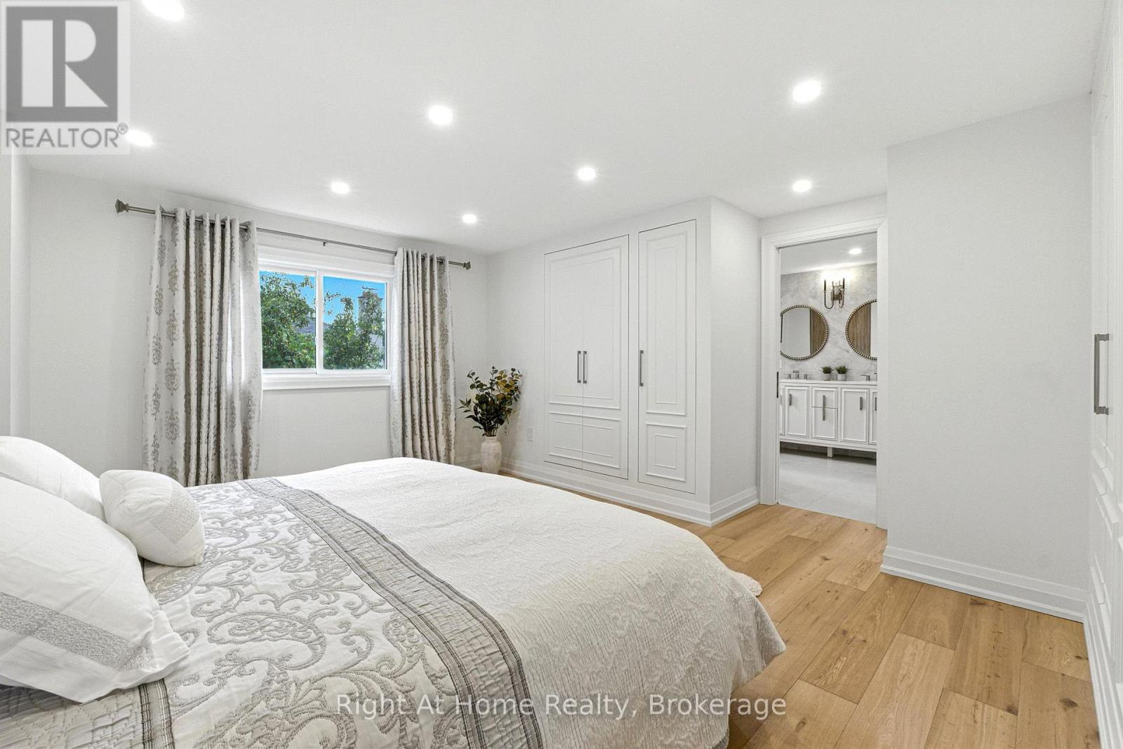 230 Poole Drive, Oakville, Ontario  L6H 3W4 - Photo 32 - W12371389