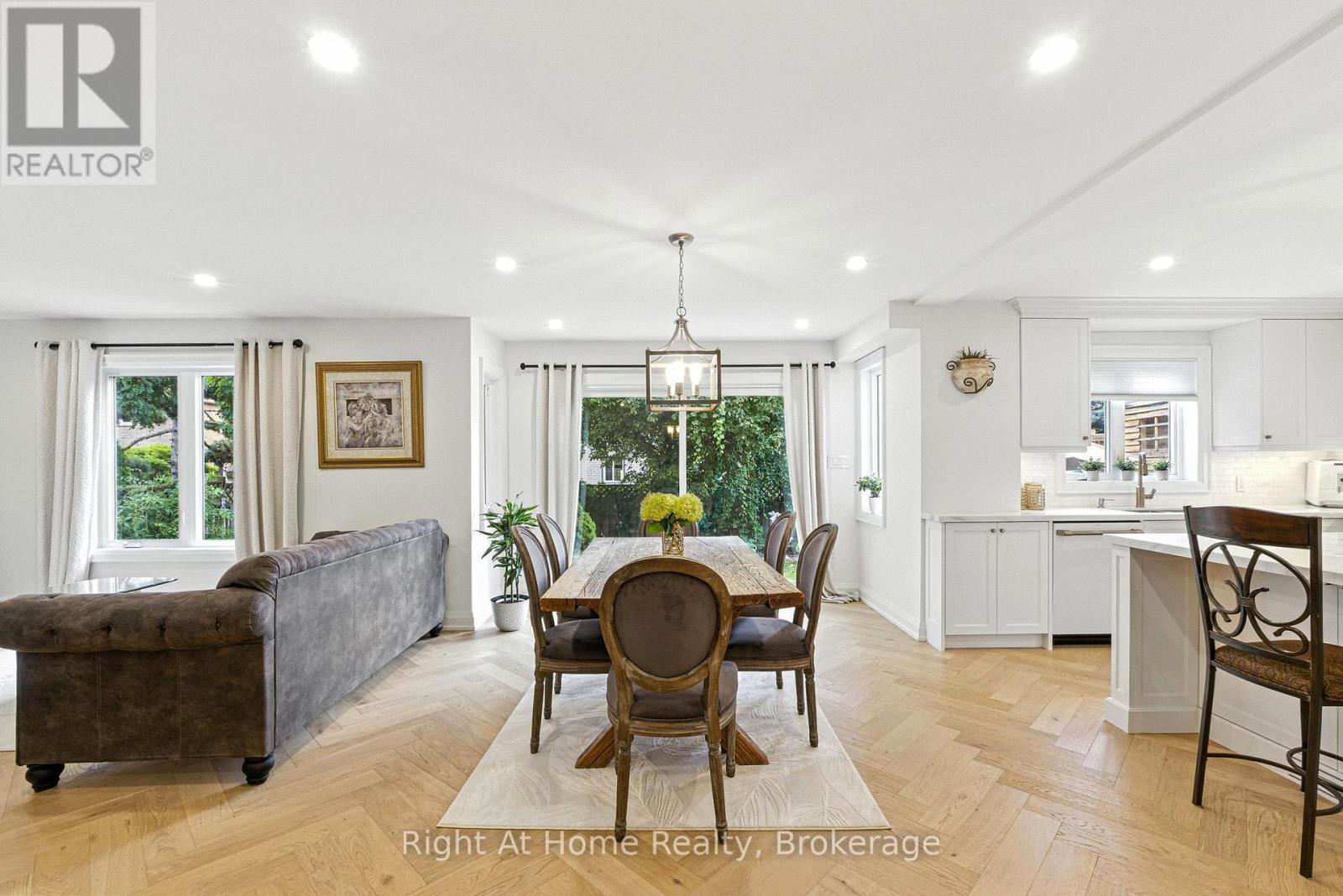 230 Poole Drive, Oakville, Ontario  L6H 3W4 - Photo 6 - W12371389