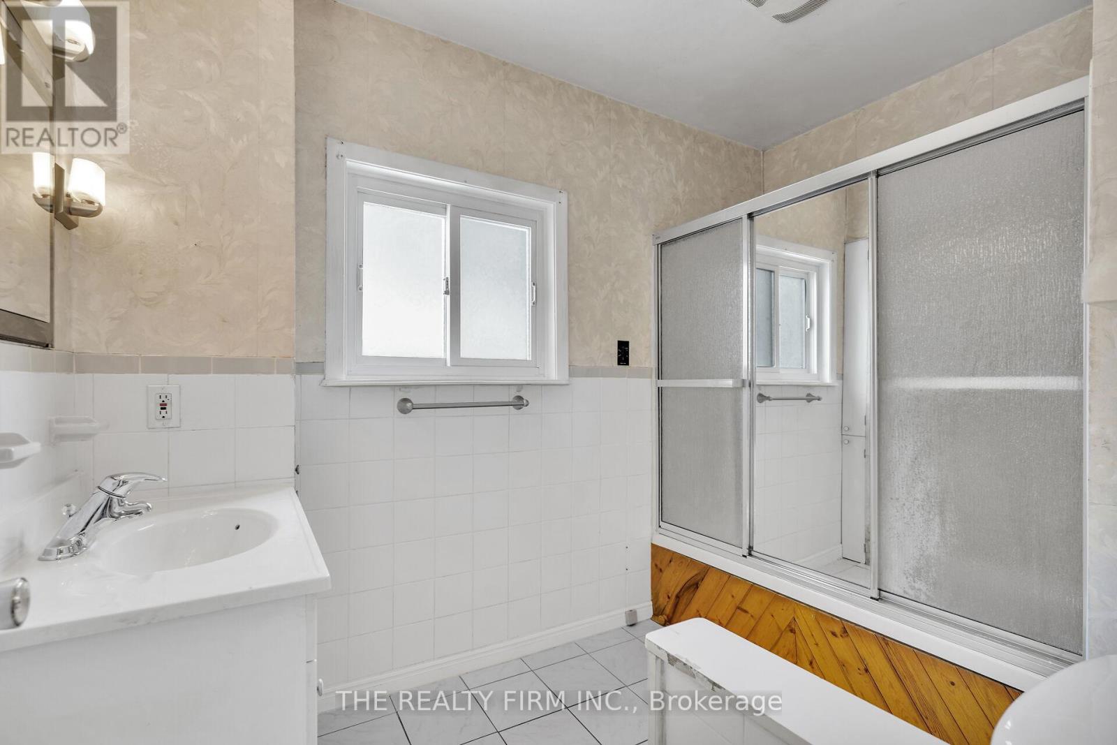 64 Mackay Avenue, London South, Ontario  N6J 2V5 - Photo 25 - X12562614