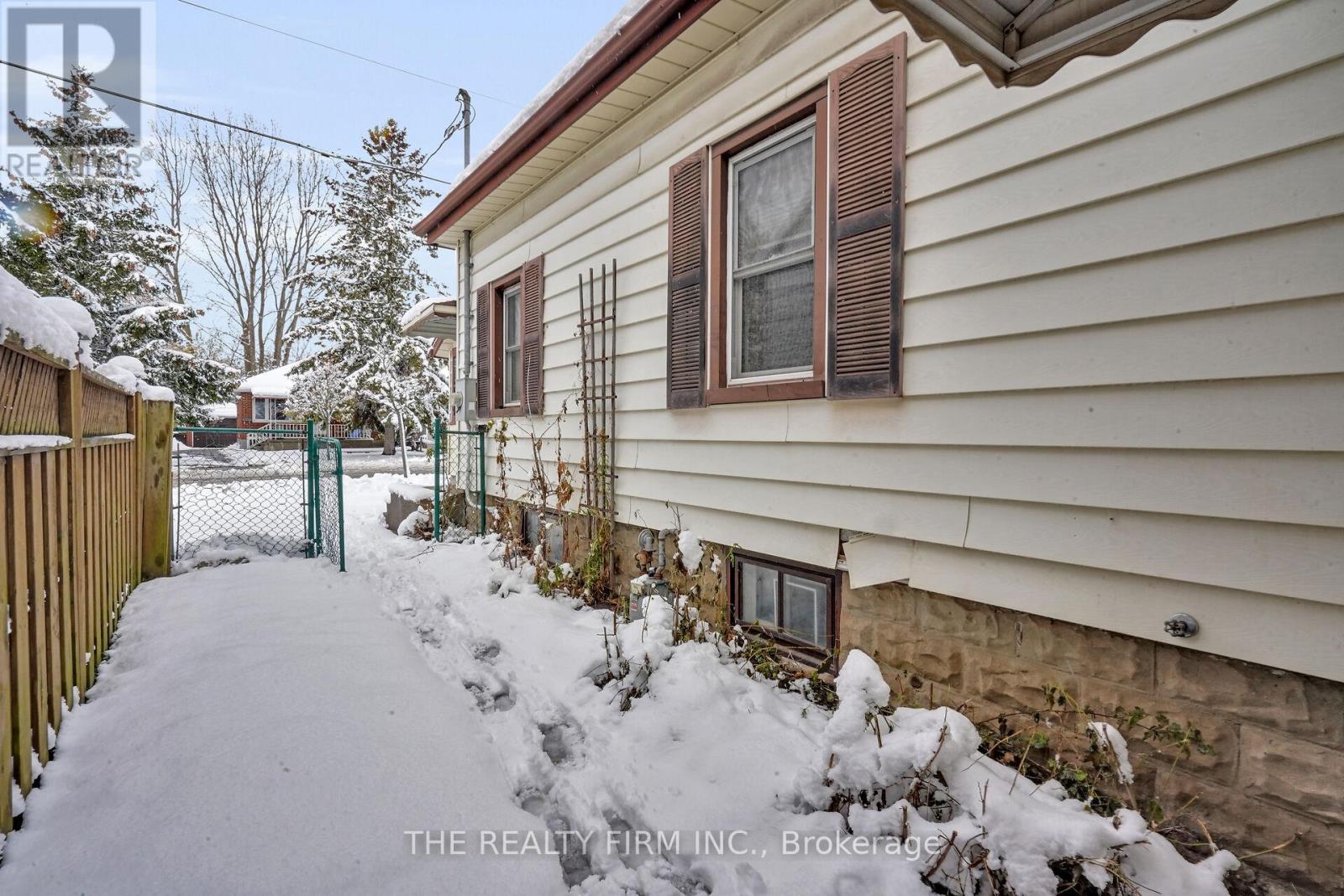 64 Mackay Avenue, London South, Ontario  N6J 2V5 - Photo 38 - X12562614