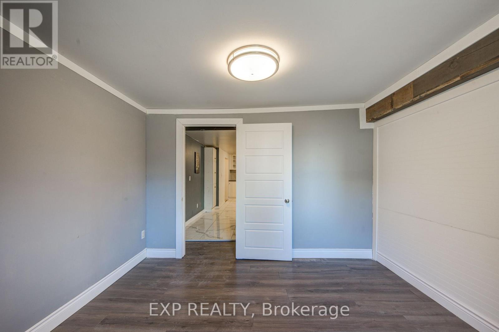 90 Tank Street, Petrolia, Ontario  N0N 1R0 - Photo 28 - X12562708