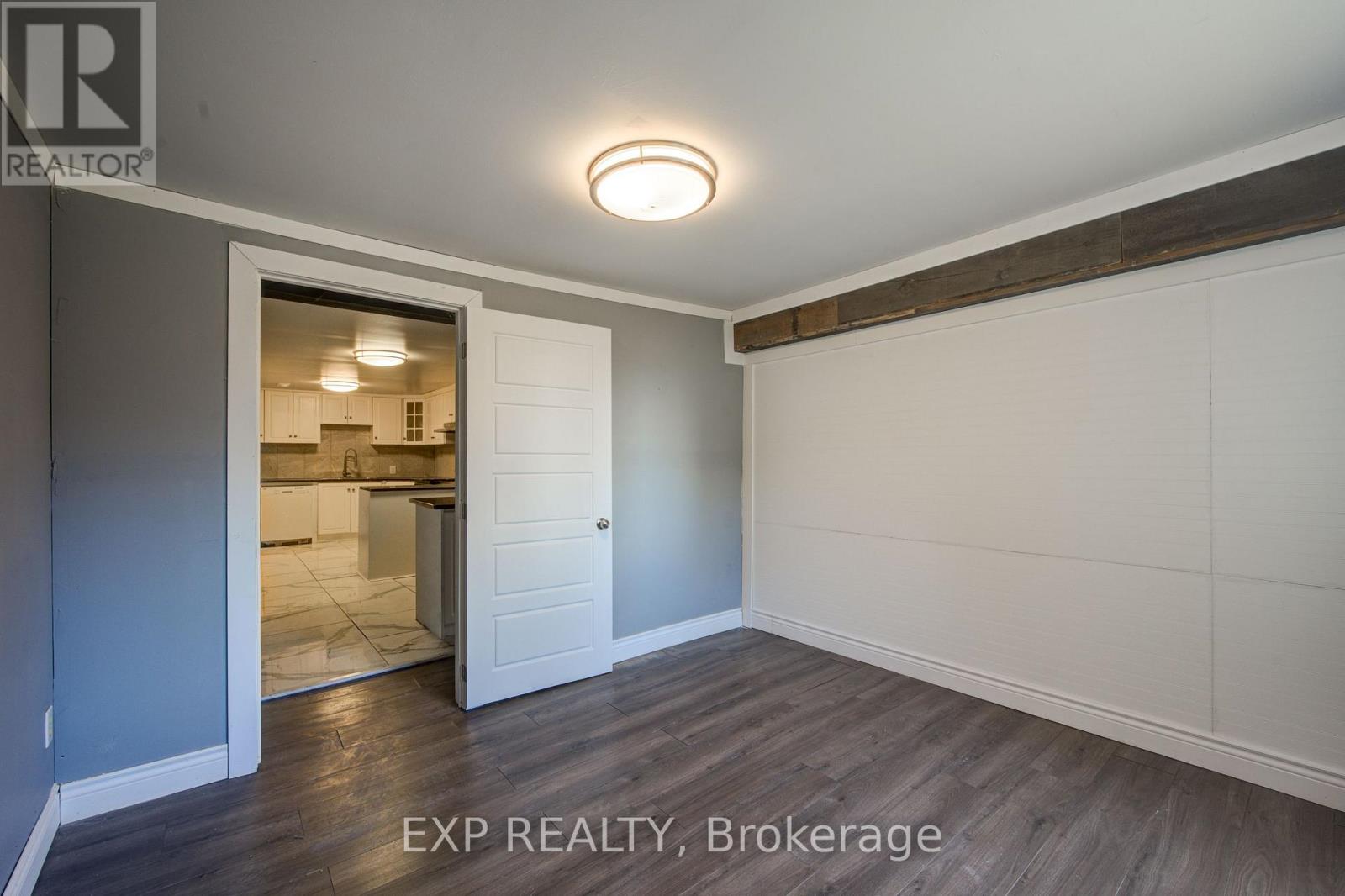 90 Tank Street, Petrolia, Ontario  N0N 1R0 - Photo 29 - X12562708