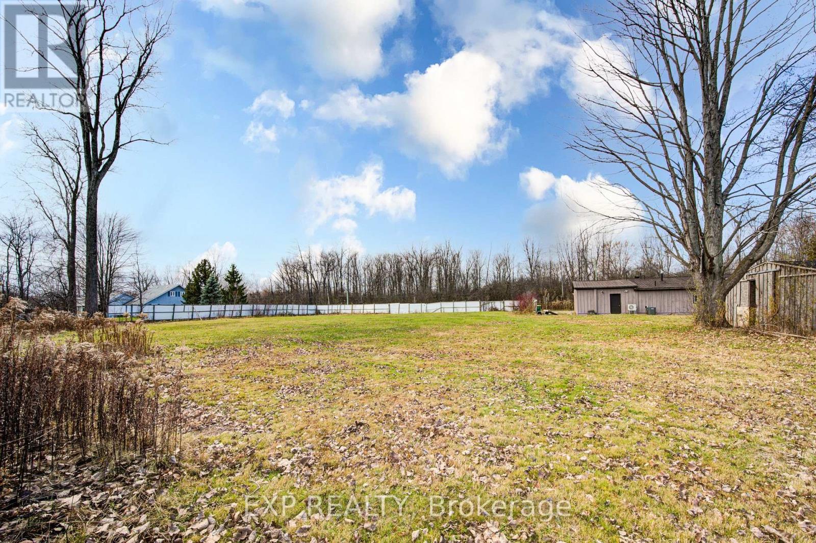 90 Tank Street, Petrolia, Ontario  N0N 1R0 - Photo 40 - X12562708