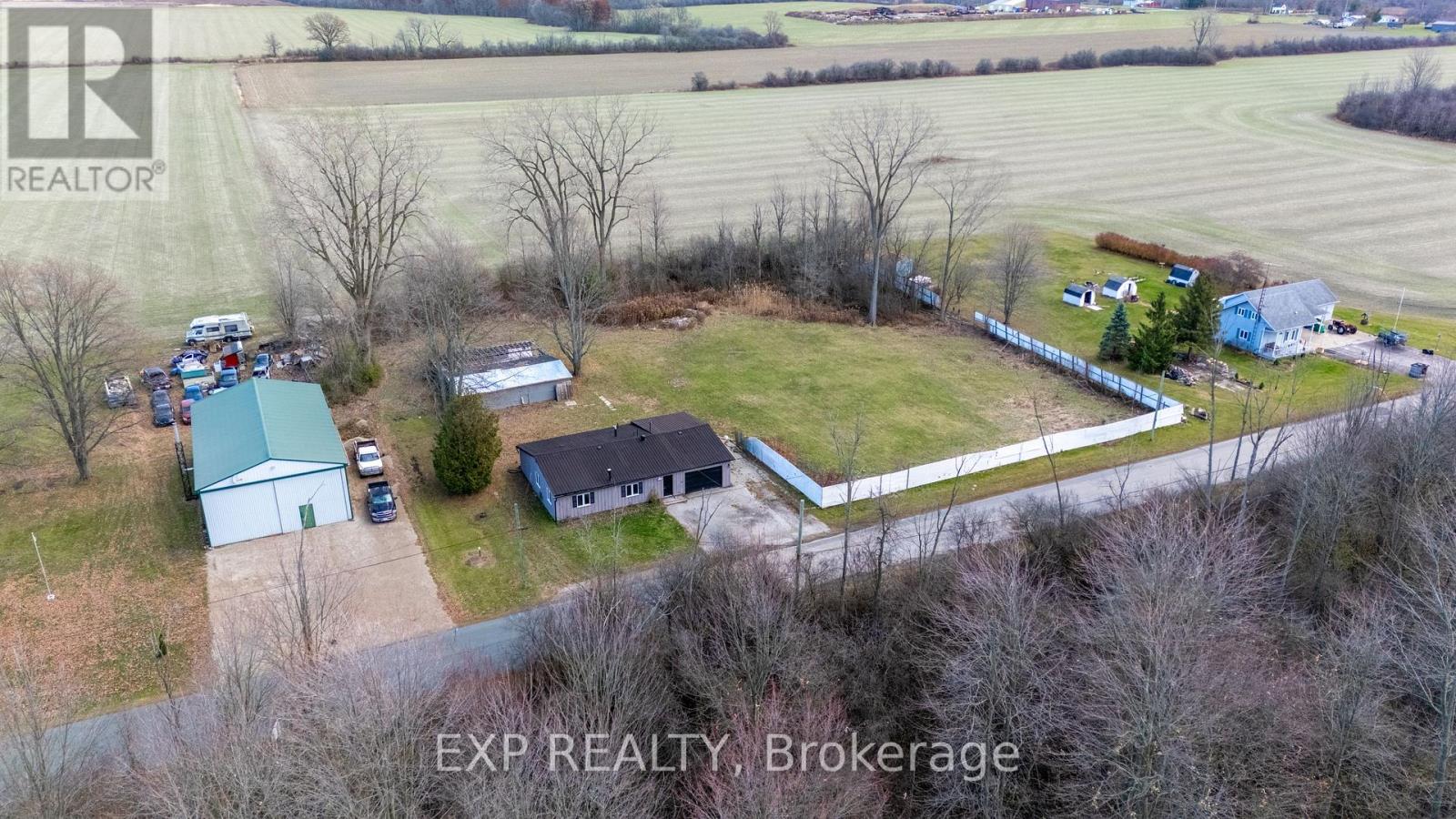 90 Tank Street, Petrolia, Ontario  N0N 1R0 - Photo 46 - X12562708