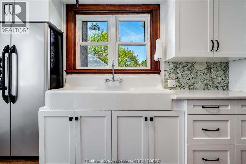 23 Stanley Avenue, Chatham, Ontario  N7M 3J1 - Photo 14 - 25029101