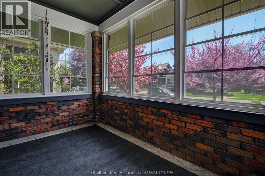 23 Stanley Avenue, Chatham, Ontario  N7M 3J1 - Photo 16 - 25029101