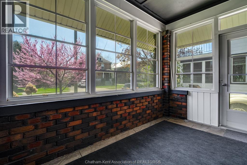 23 Stanley Avenue, Chatham, Ontario  N7M 3J1 - Photo 17 - 25029101