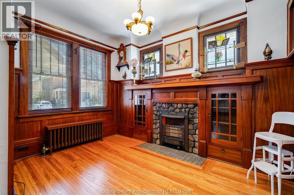 23 Stanley Avenue, Chatham, Ontario  N7M 3J1 - Photo 3 - 25029101