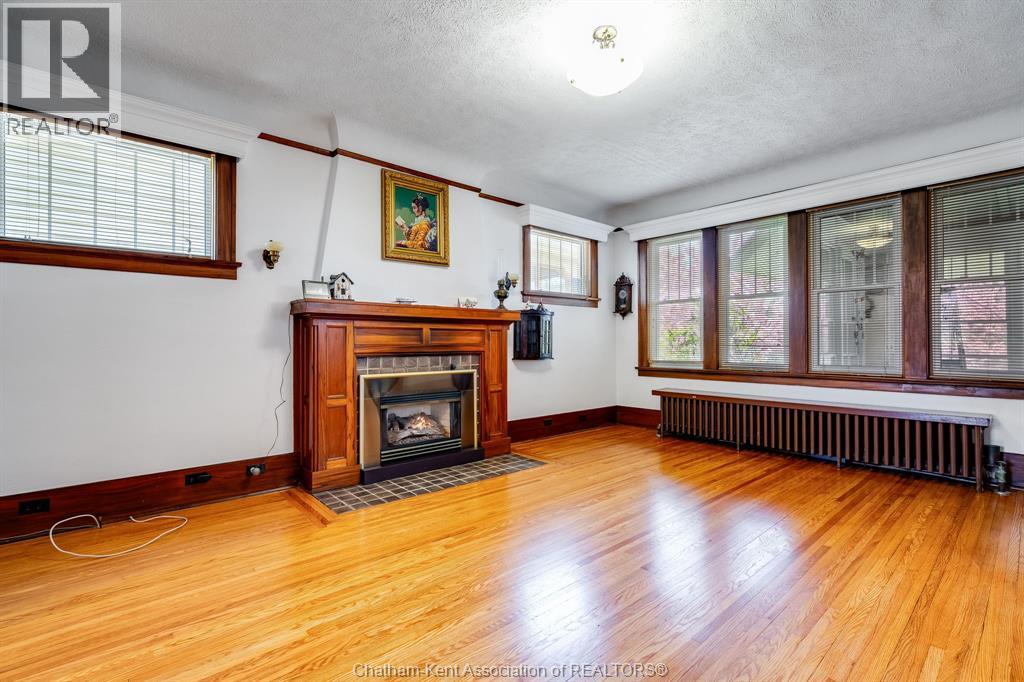 23 Stanley Avenue, Chatham, Ontario  N7M 3J1 - Photo 6 - 25029101