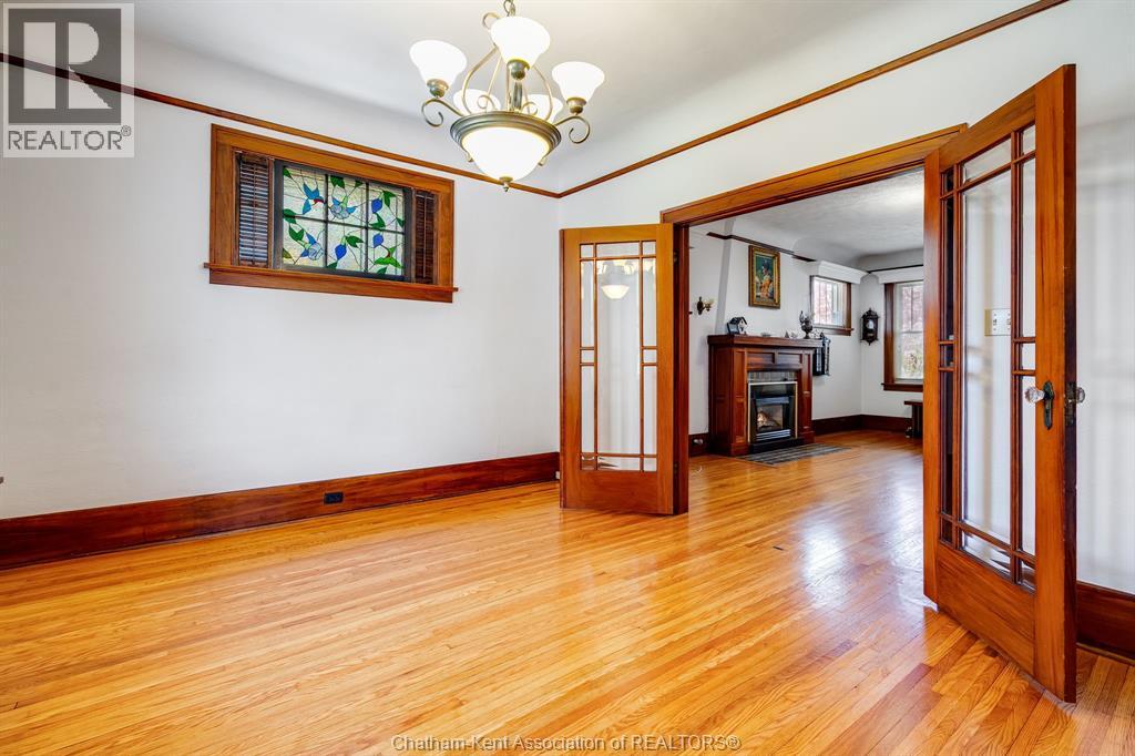 23 Stanley Avenue, Chatham, Ontario  N7M 3J1 - Photo 9 - 25029101