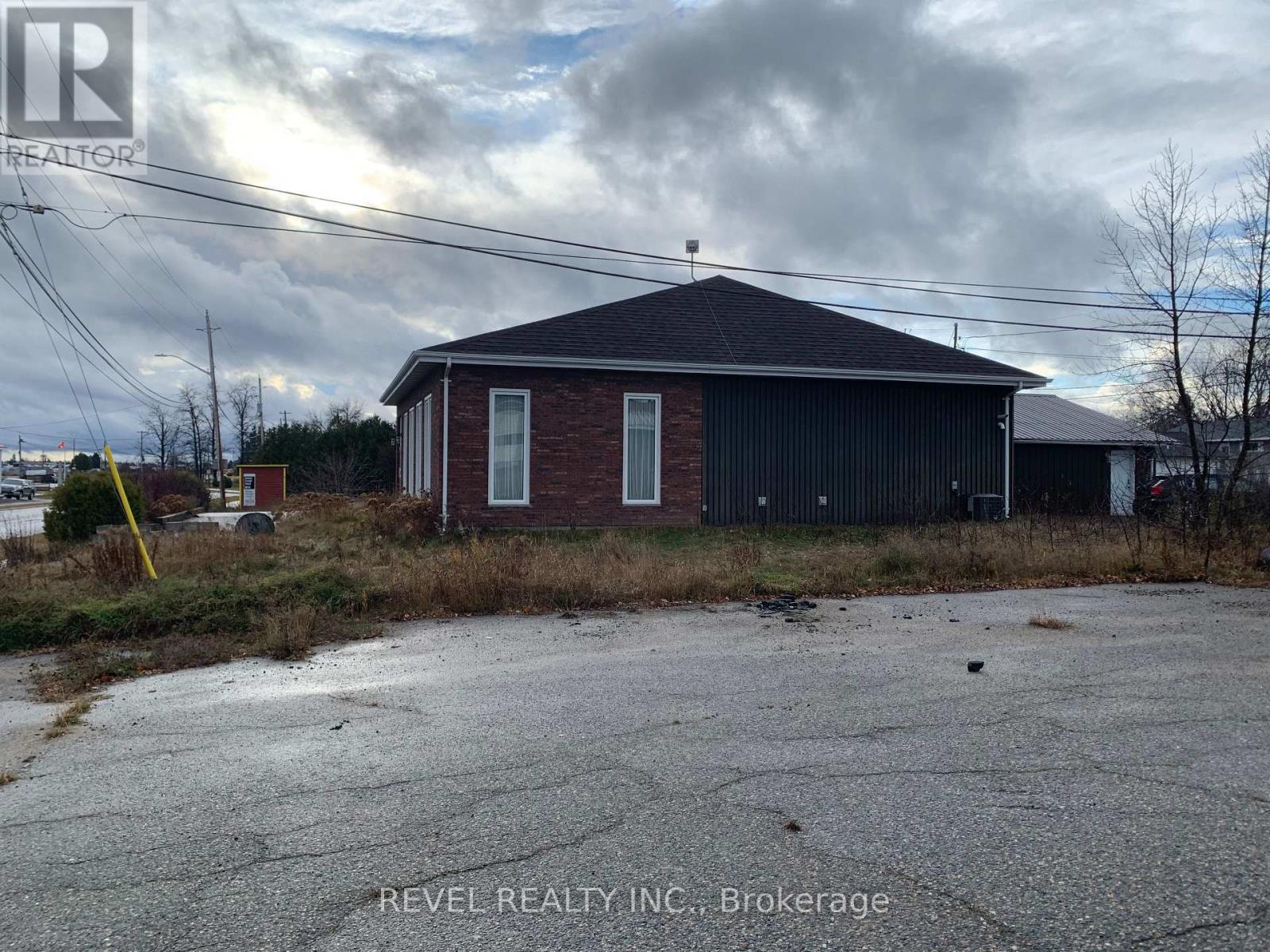 236 Cambridge Avenue, Iroquois Falls, Ontario  P0K 1E0 - Photo 2 - T12562758