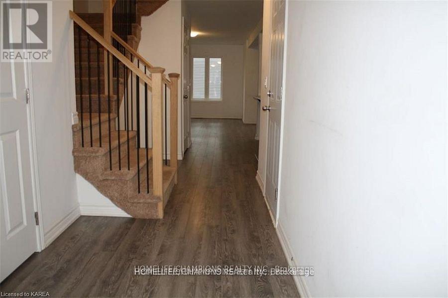 3 Tegan Court E, Loyalist, Ontario  K0H 2H0 - Photo 3 - X12562432