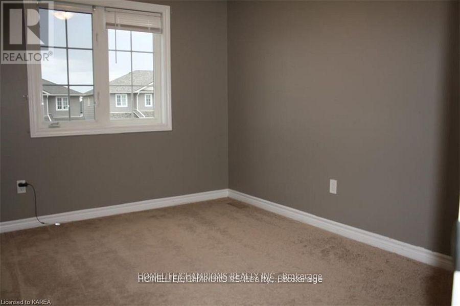 3 Tegan Court E, Loyalist, Ontario  K0H 2H0 - Photo 5 - X12562432