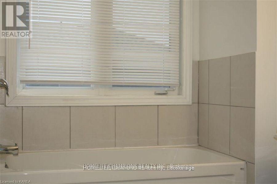 3 Tegan Court E, Loyalist, Ontario  K0H 2H0 - Photo 7 - X12562432