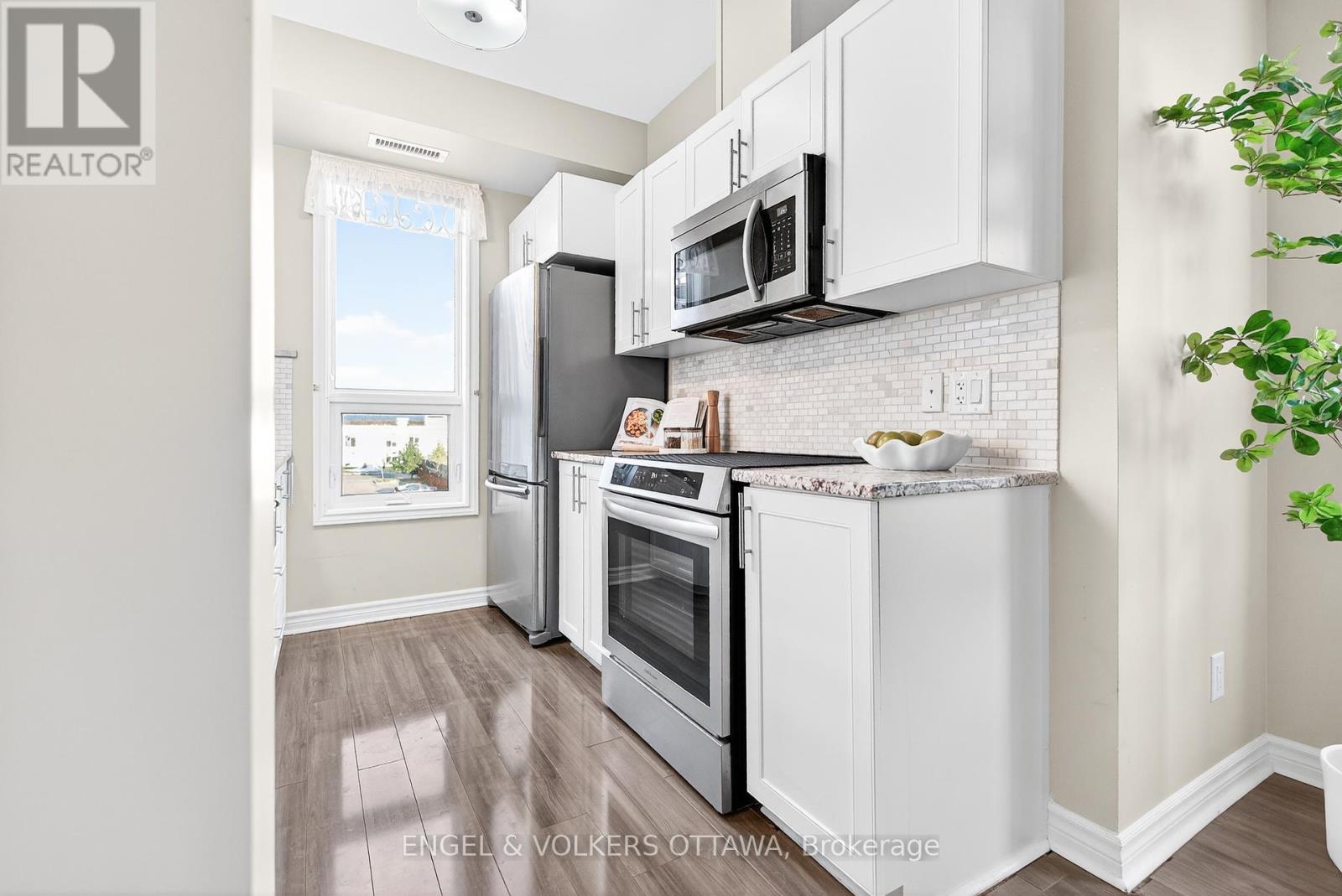 302 - 760 Chapman Mills Drive, Ottawa, Ontario  K2J 3V2 - Photo 10 - X12562630