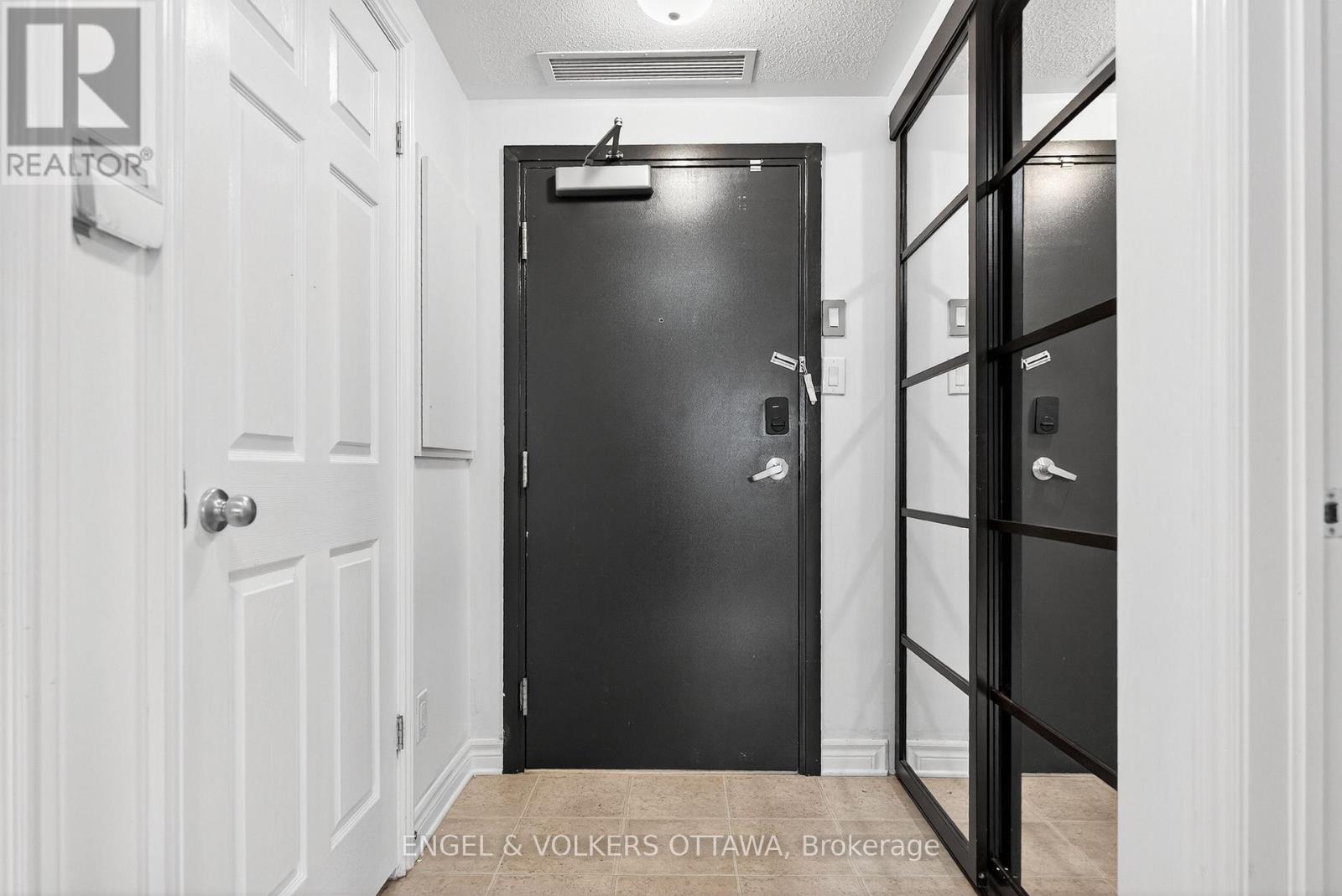 302 - 760 Chapman Mills Drive, Ottawa, Ontario  K2J 3V2 - Photo 2 - X12562630