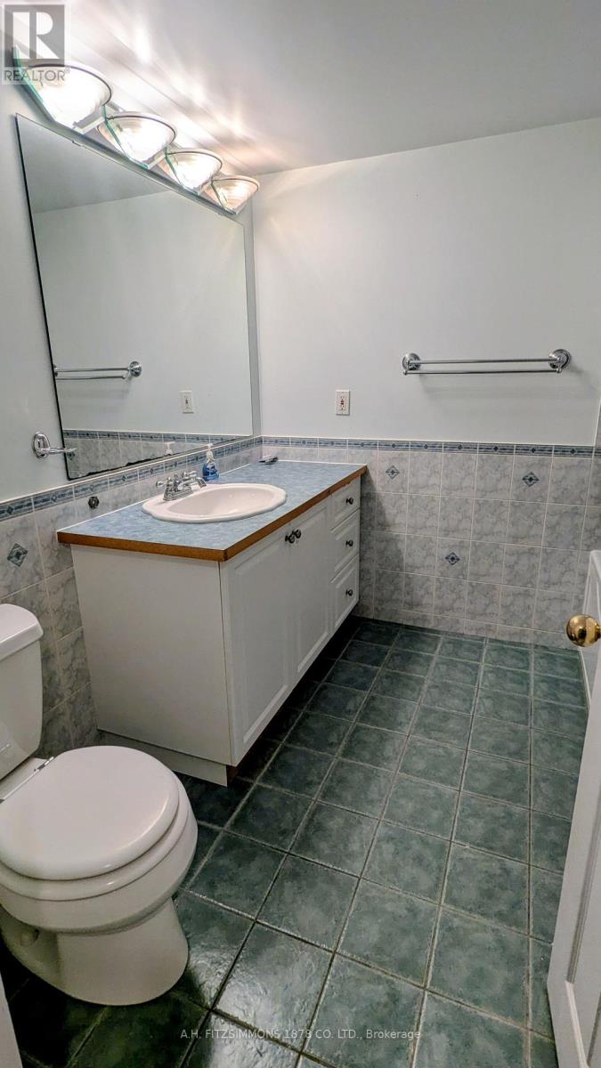 6 Pattermead Crescent, Ottawa, Ontario  K1V 0G2 - Photo 13 - X12562772