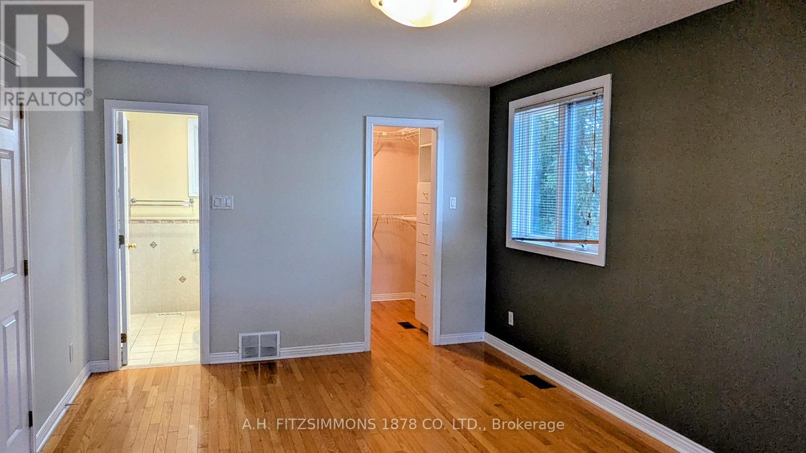 6 Pattermead Crescent, Ottawa, Ontario  K1V 0G2 - Photo 9 - X12562772