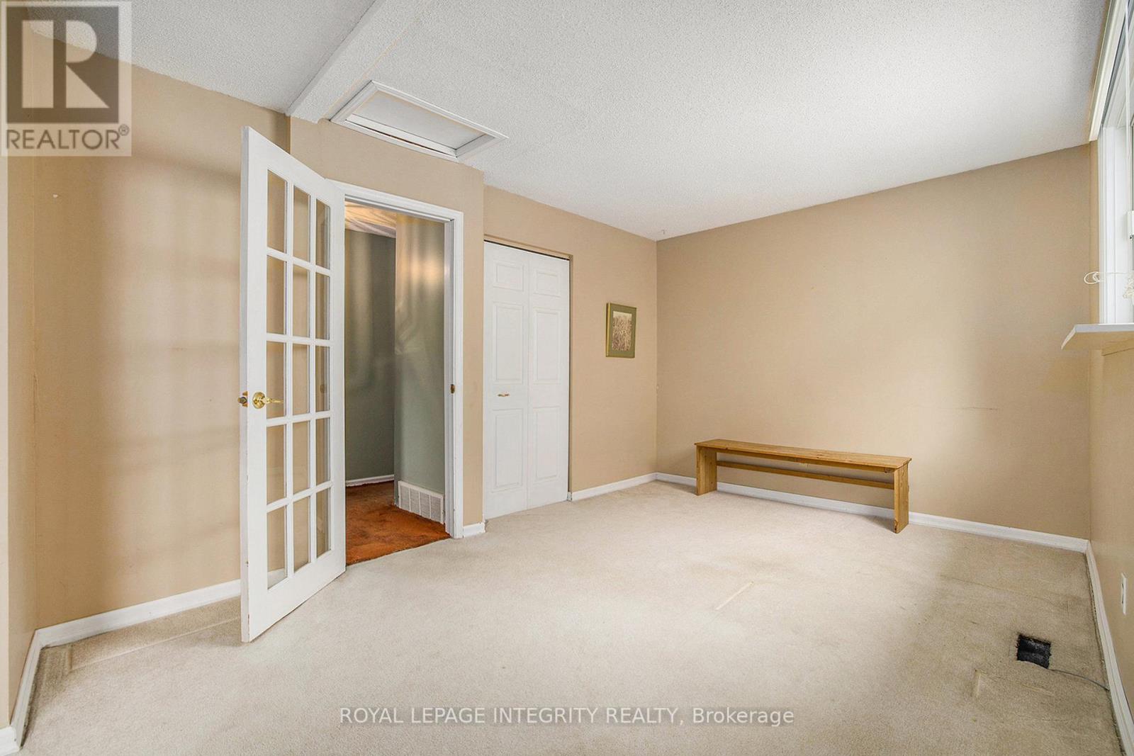 9 Shouldice Crescent, Ottawa, Ontario  K2L 1M8 - Photo 15 - X12562776