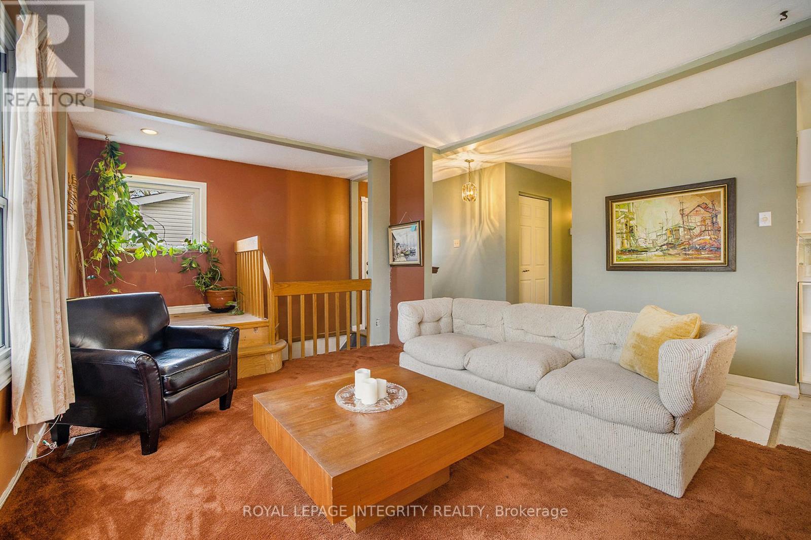 9 Shouldice Crescent, Ottawa, Ontario  K2L 1M8 - Photo 5 - X12562776