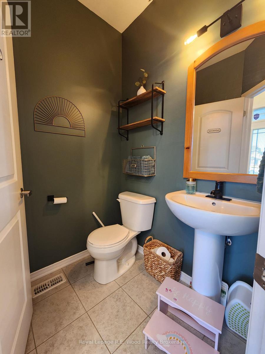 93 Cactus Crescent, Hamilton, Ontario  L8J 0M4 - Photo 16 - X12562710