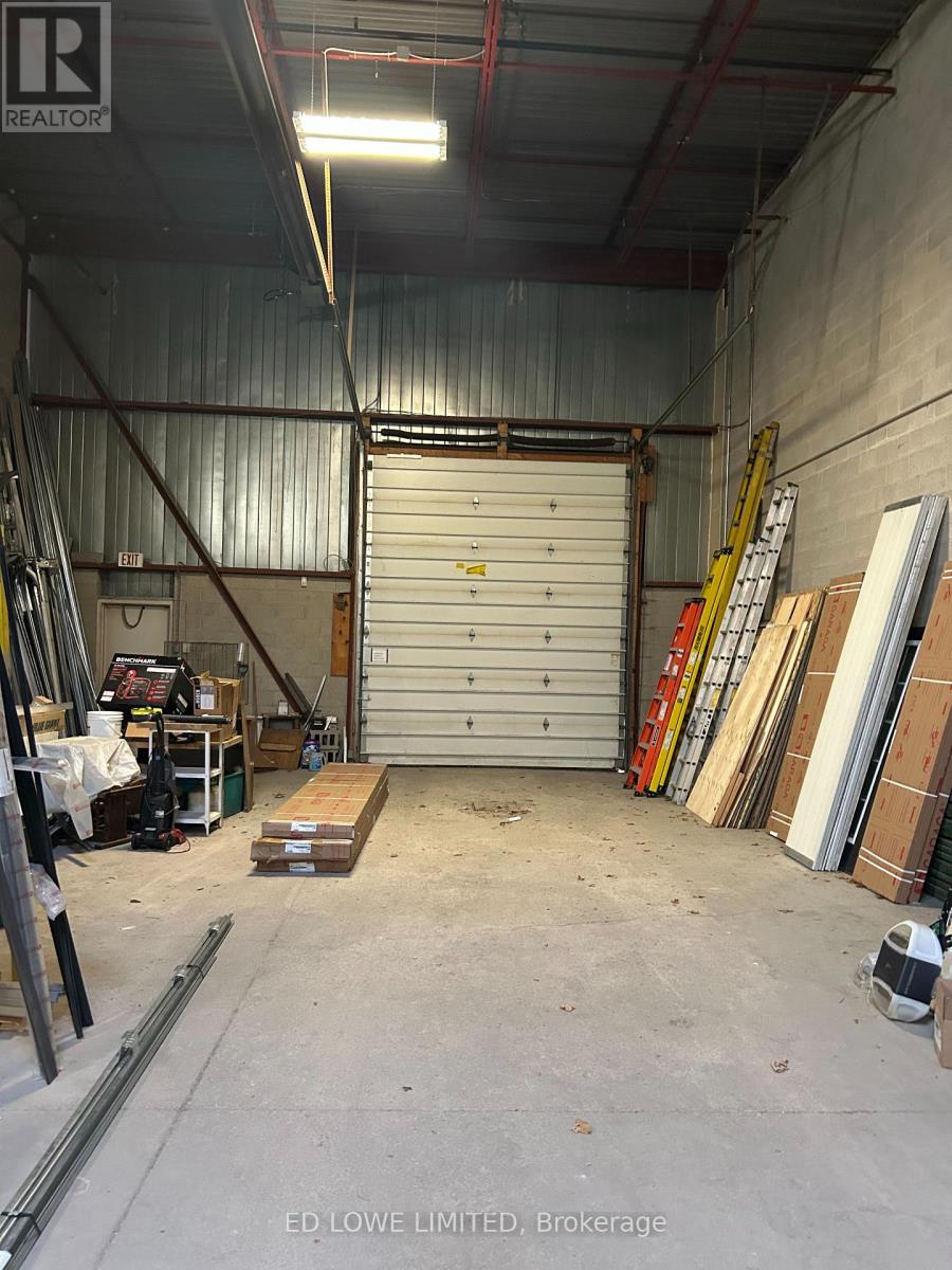 4 - 56 Churchill Drive, Barrie, Ontario L4N 8Z5 - Photo 4 - S12533872