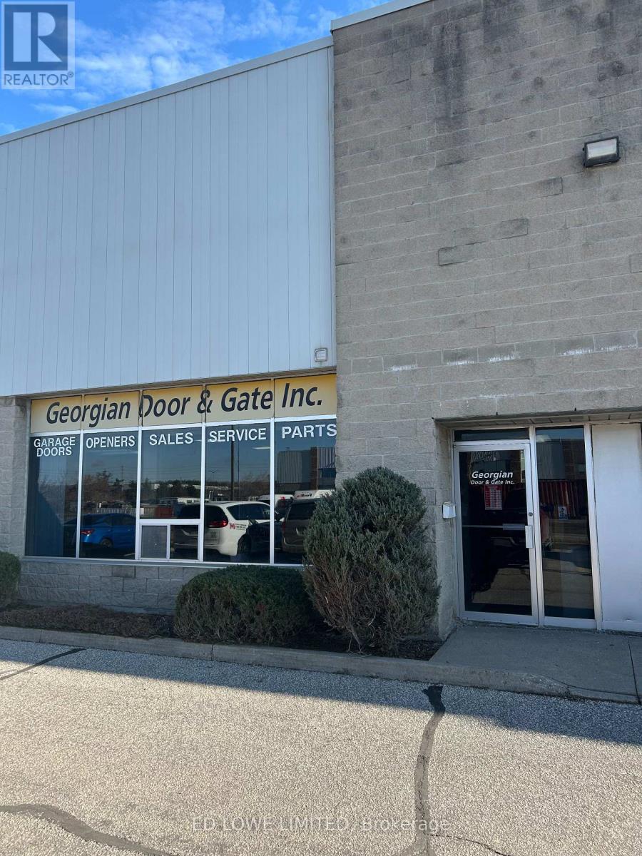 4 - 56 CHURCHILL DRIVE, Barrie, Ontario