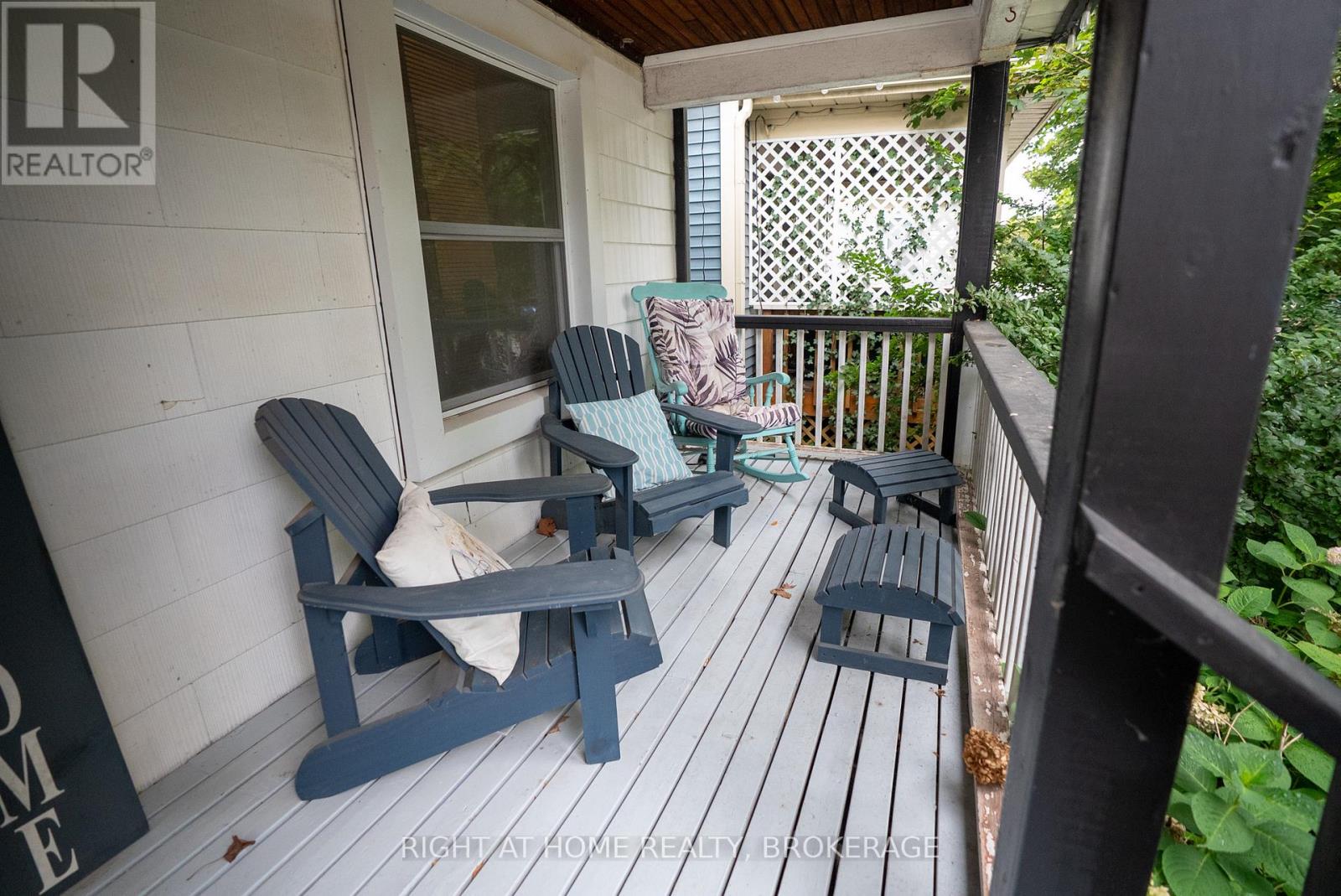 88 Chaplin Avenue, St. Catharines, Ontario  L2R 2E7 - Photo 2 - X12562656