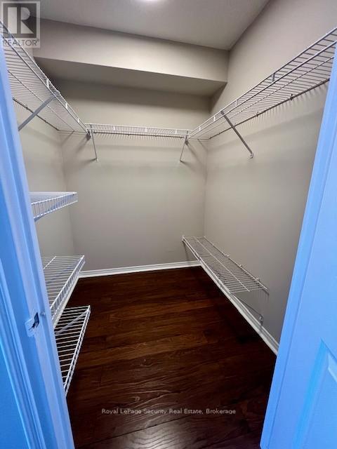 423 - 1001 Cedarglen Gate, Mississauga, Ontario  L5C 4R2 - Photo 13 - W12560878