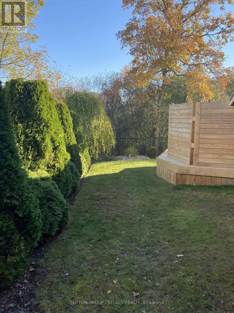 Photo 29 of 41 for 21 Alderwood Court