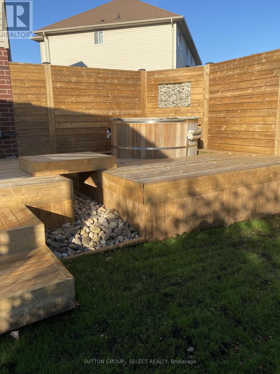 Photo 30 of 41 for 21 Alderwood Court