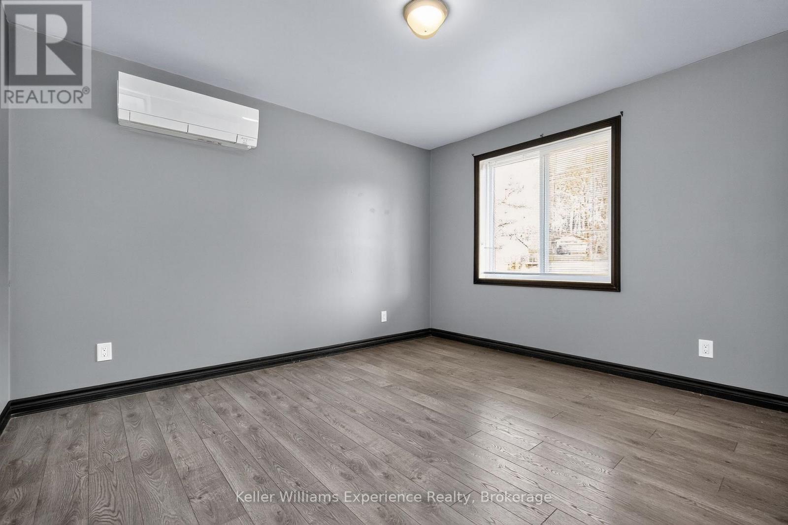 296 Church Street, Penetanguishene, Ontario  L9M 1G5 - Photo 10 - S12562658