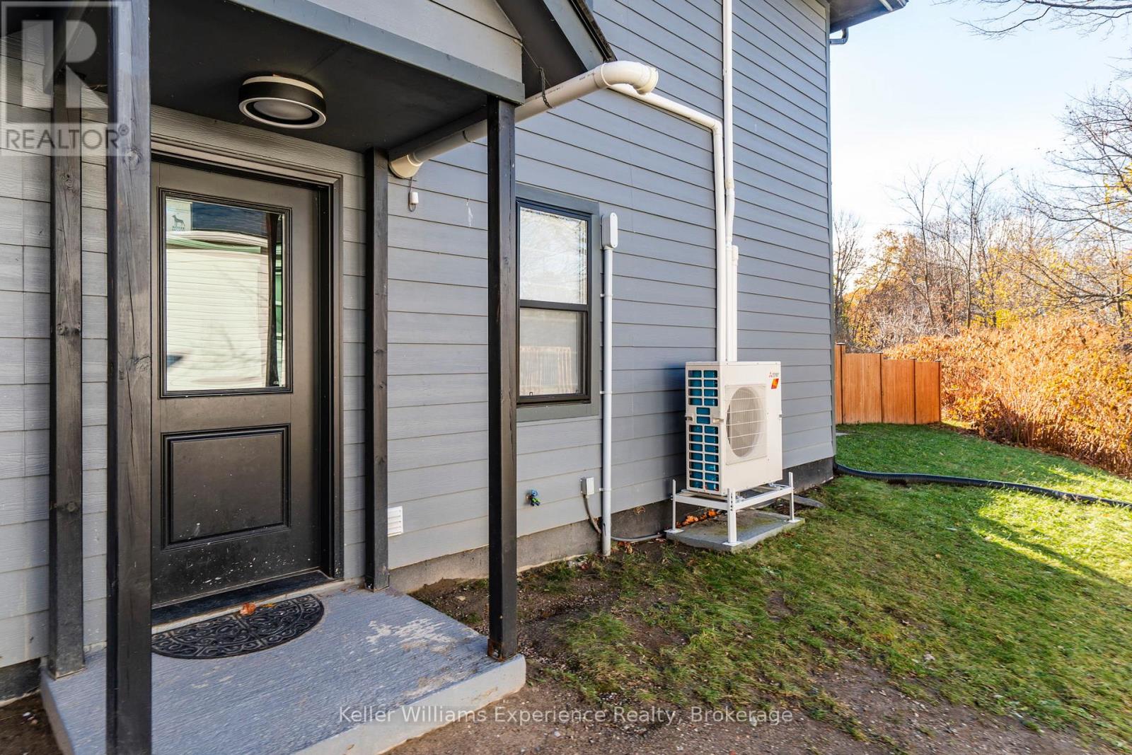 296 Church Street, Penetanguishene, Ontario  L9M 1G5 - Photo 13 - S12562658