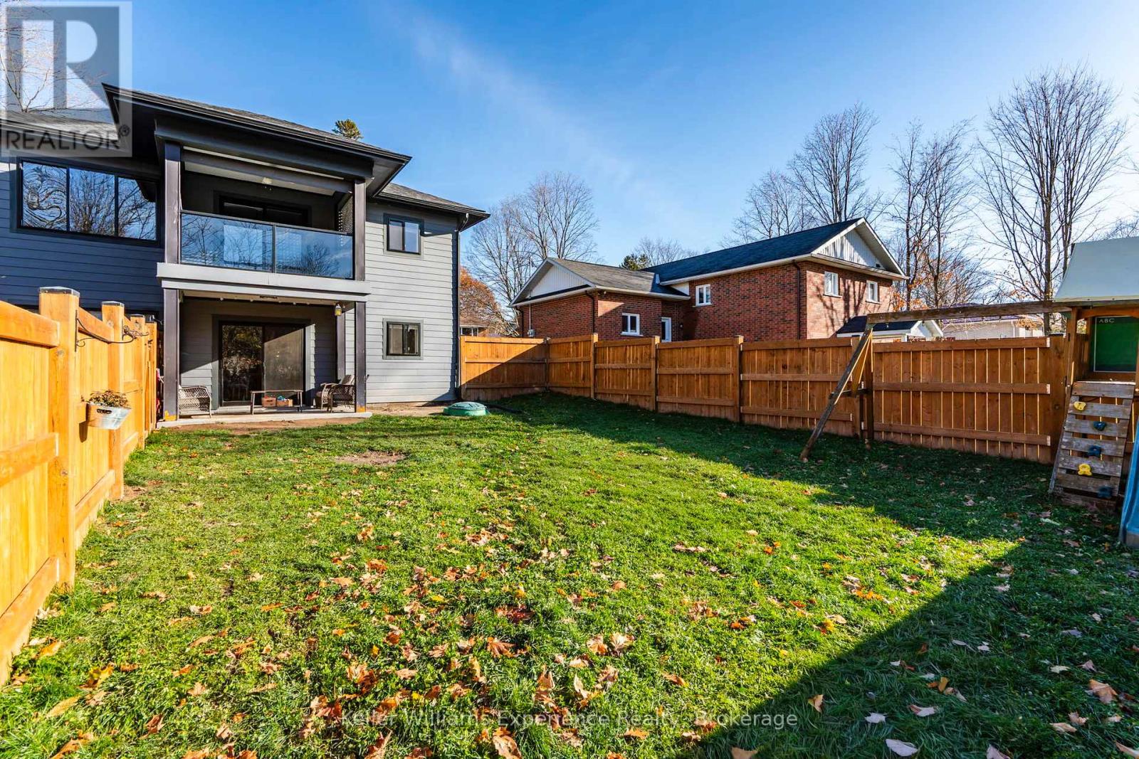 296 Church Street, Penetanguishene, Ontario  L9M 1G5 - Photo 22 - S12562658