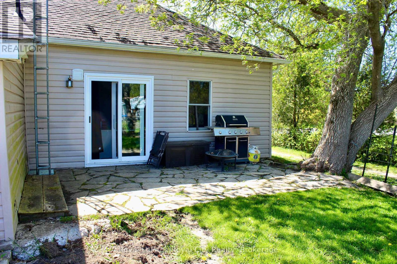 2557 Bruce 9 Road, Northern Bruce Peninsula, Ontario  N0H 1W0 - Photo 22 - X12160205