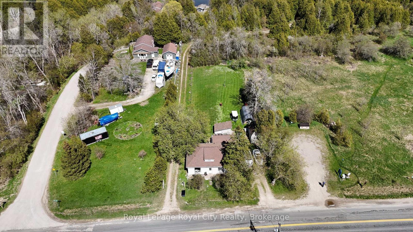 2557 Bruce 9 Road, Northern Bruce Peninsula, Ontario  N0H 1W0 - Photo 7 - X12160205