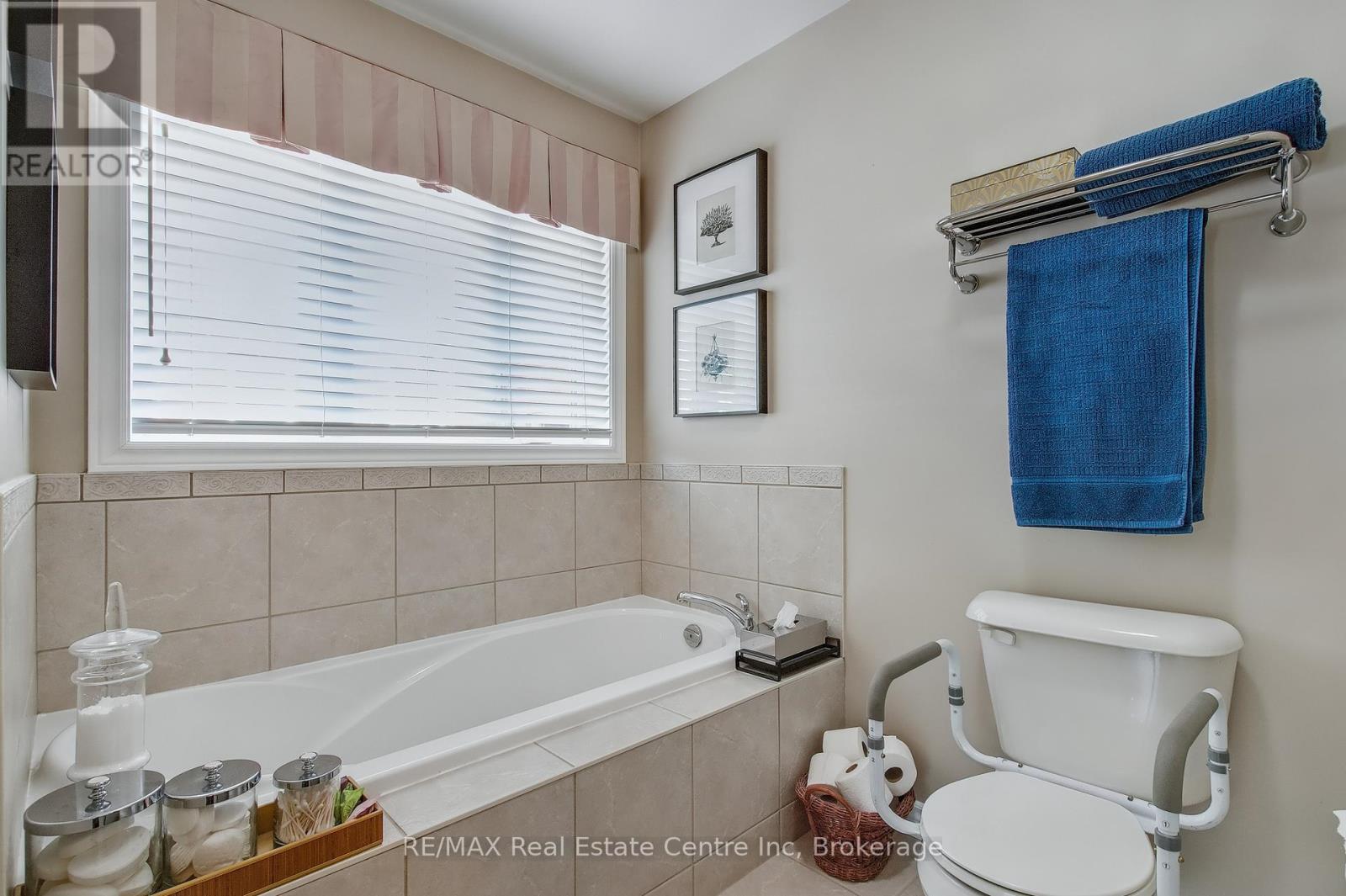 70 Mcgowan Street, Centre Wellington, Ontario  N0B 1S0 - Photo 20 - X12562642