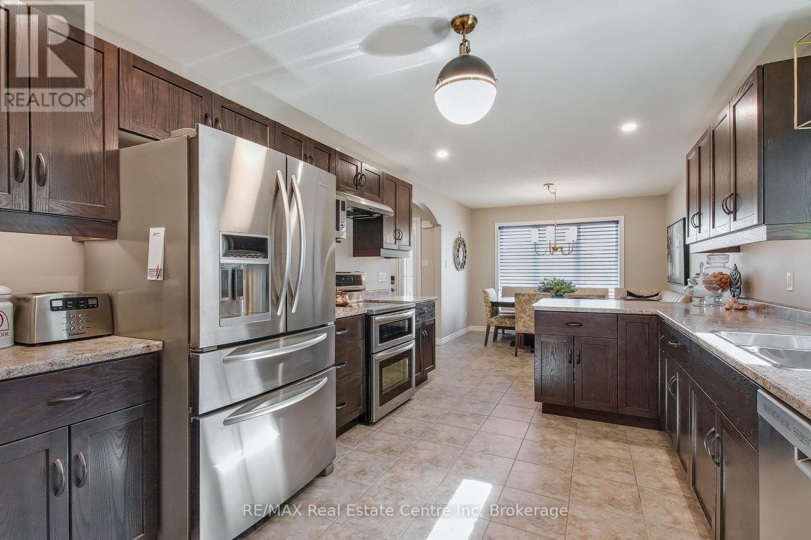 70 Mcgowan Street, Centre Wellington, Ontario  N0B 1S0 - Photo 9 - X12562642