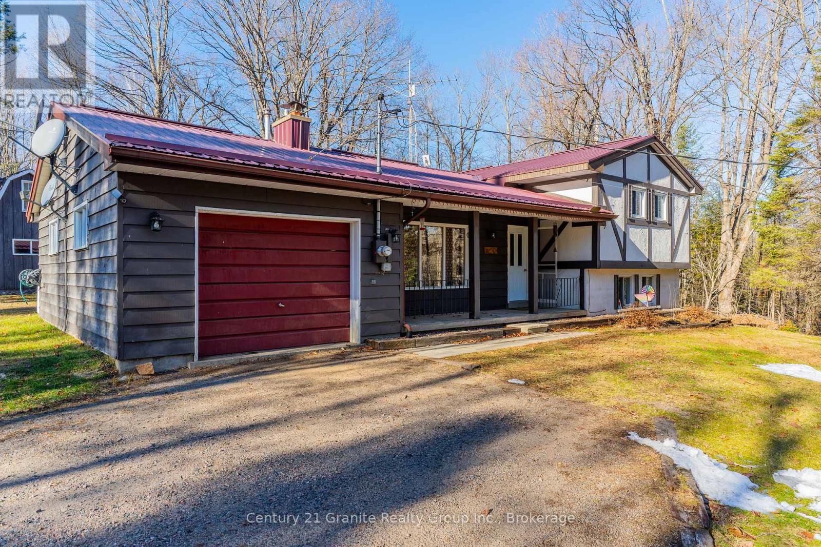 1061 Clear Lake Road, Minden Hills (Lutterworth), Ontario  K0M 2K0 - Photo 2 - X12562734
