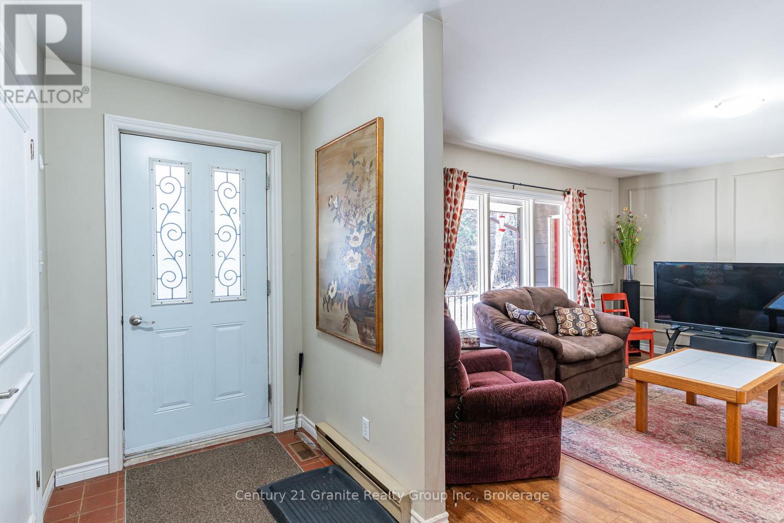 1061 Clear Lake Road, Minden Hills (Lutterworth), Ontario  K0M 2K0 - Photo 4 - X12562734