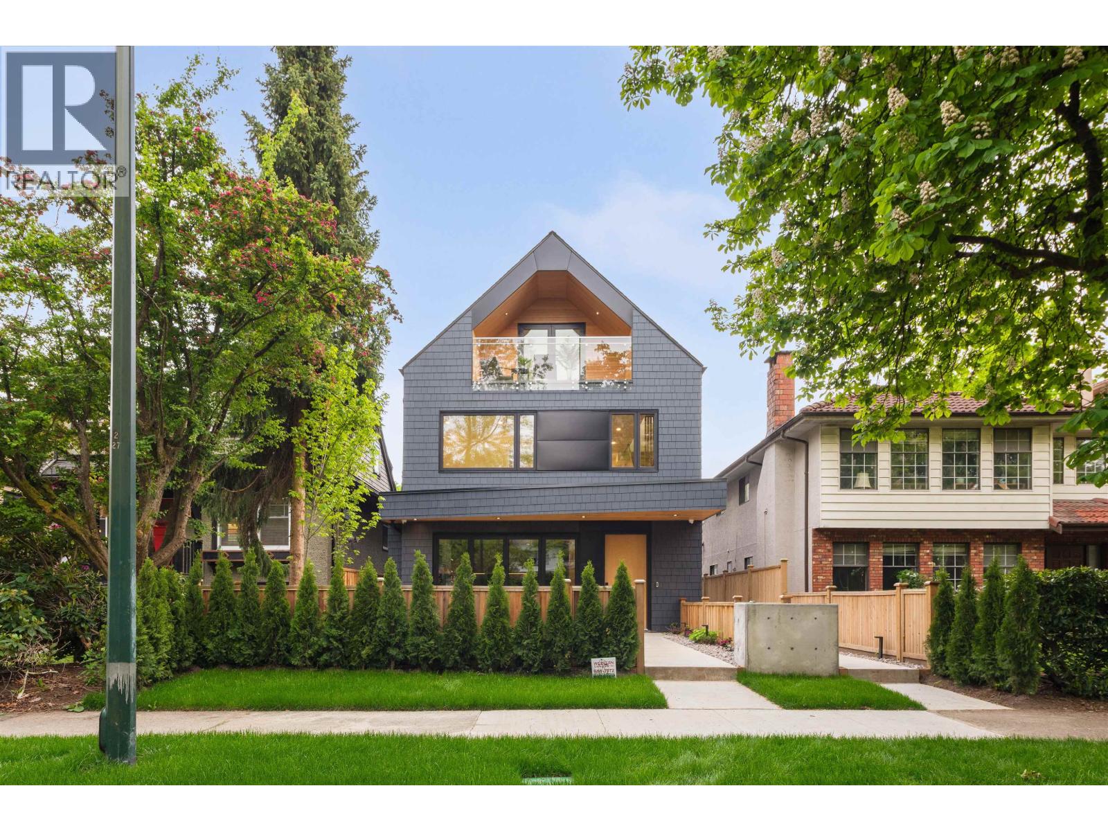 1 2764 W 14TH AVENUE, Vancouver, British Columbia